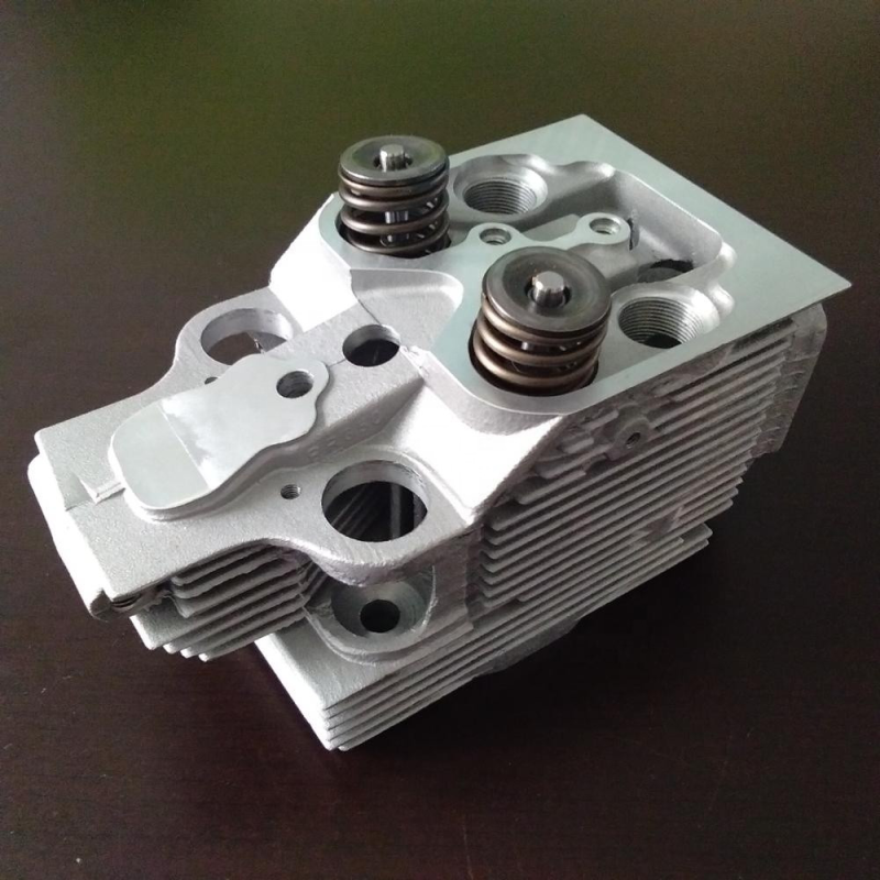 Головка блока для двигуна DEUTZ 914 — 04236677